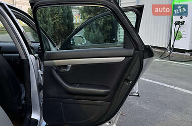 Седан Audi A4 2004 в 