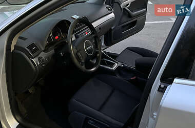Седан Audi A4 2004 в 