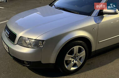 Седан Audi A4 2004 в 