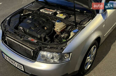 Седан Audi A4 2004 в 