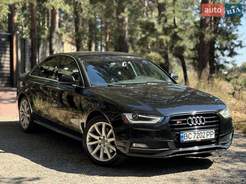 Седан Audi A4 2014 в 
