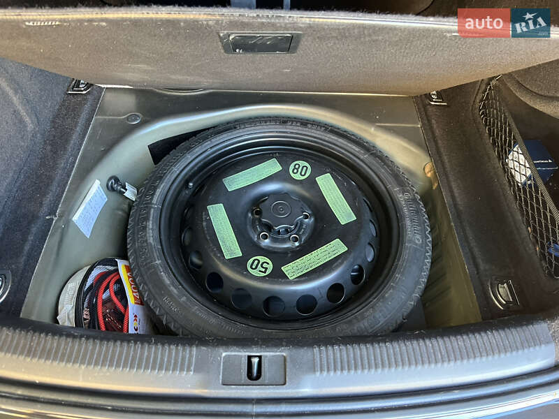 Седан Audi A4 2013 в Черновцах