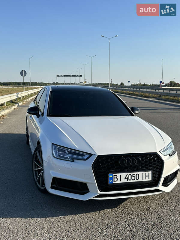 Седан Audi A4 2017 в 