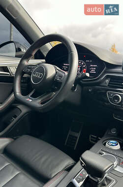 Седан Audi A4 2017 в 
