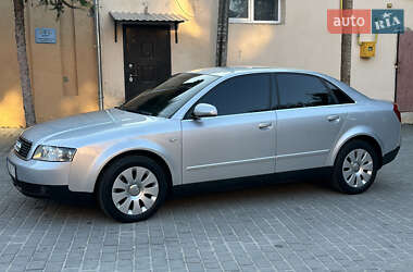 Седан Audi A4 2004 в 