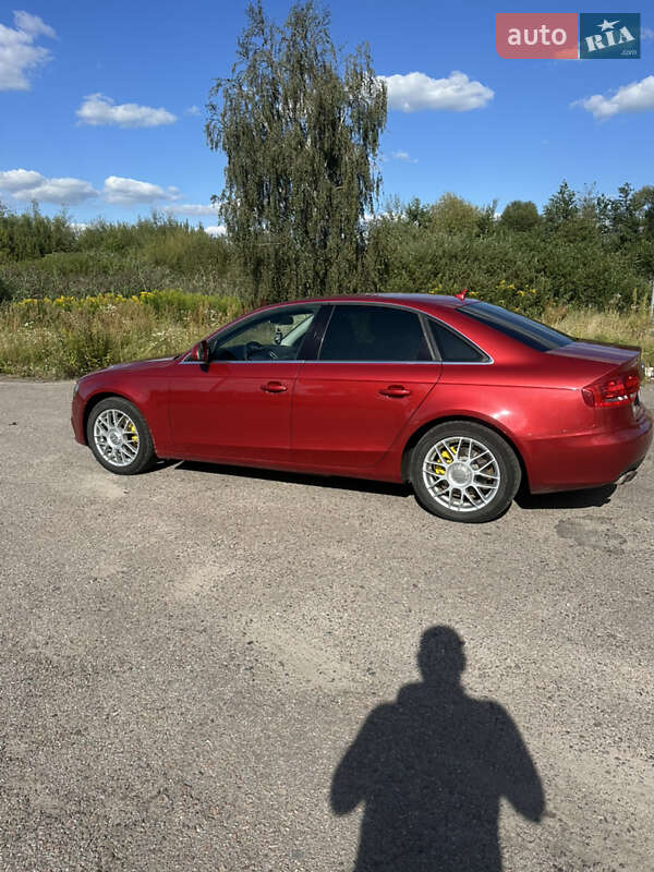 Седан Audi A4 2008 в Жовкві