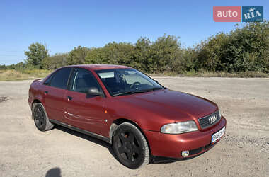 Седан Audi A4 1996 в 