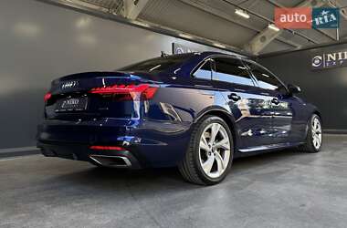Седан Audi A4 2021 в 