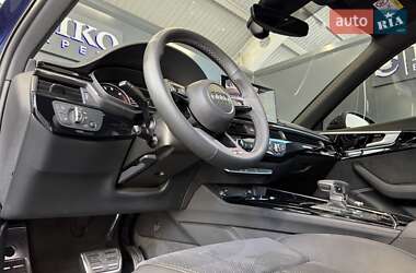 Седан Audi A4 2021 в 