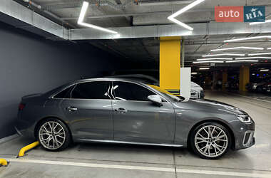 Седан Audi A4 2023 в Киеве