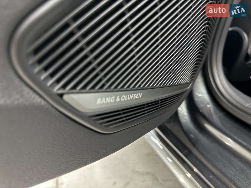 Седан Audi A4 2023 в Киеве