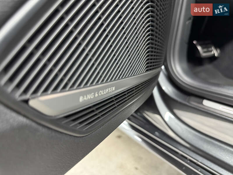 Седан Audi A4 2023 в Киеве