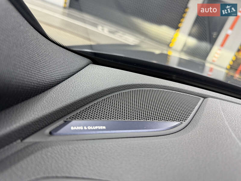 Седан Audi A4 2023 в Киеве