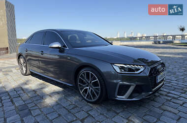 Седан Audi A4 2023 в Киеве