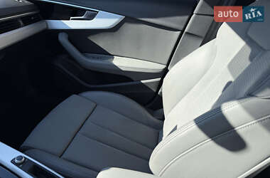 Седан Audi A4 2023 в Киеве