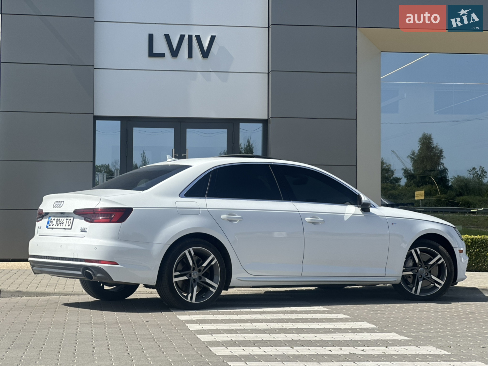 2018 Audi A4 - мініатюра 3