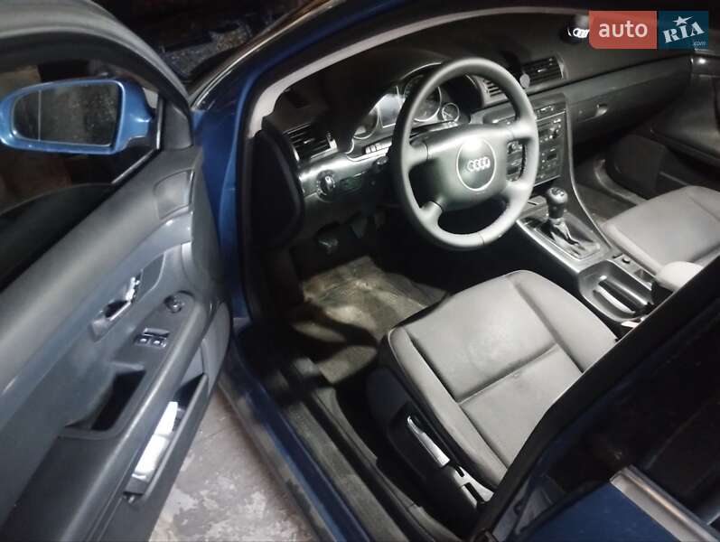 Седан Audi A4 2002 в Лебедині