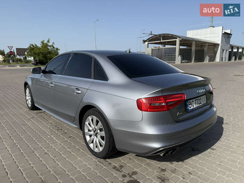 Седан Audi A4 2014 в Городке