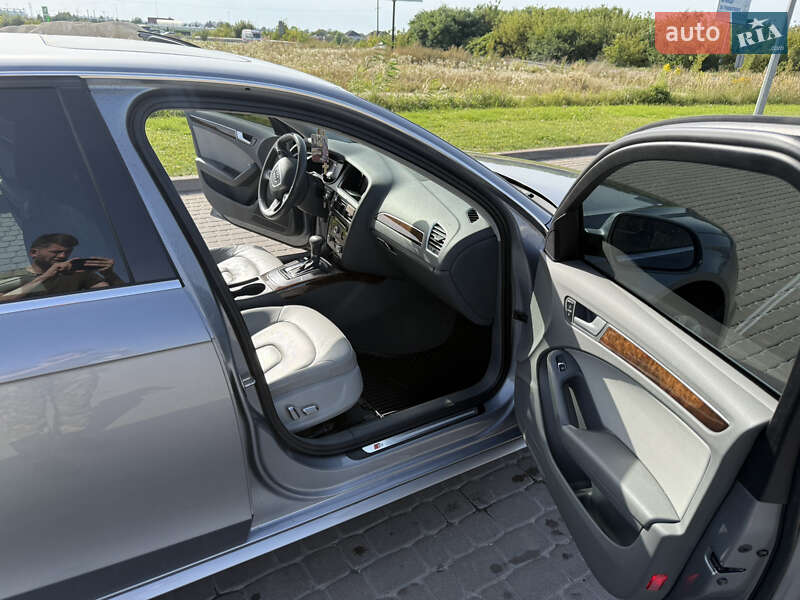 Седан Audi A4 2014 в Городке