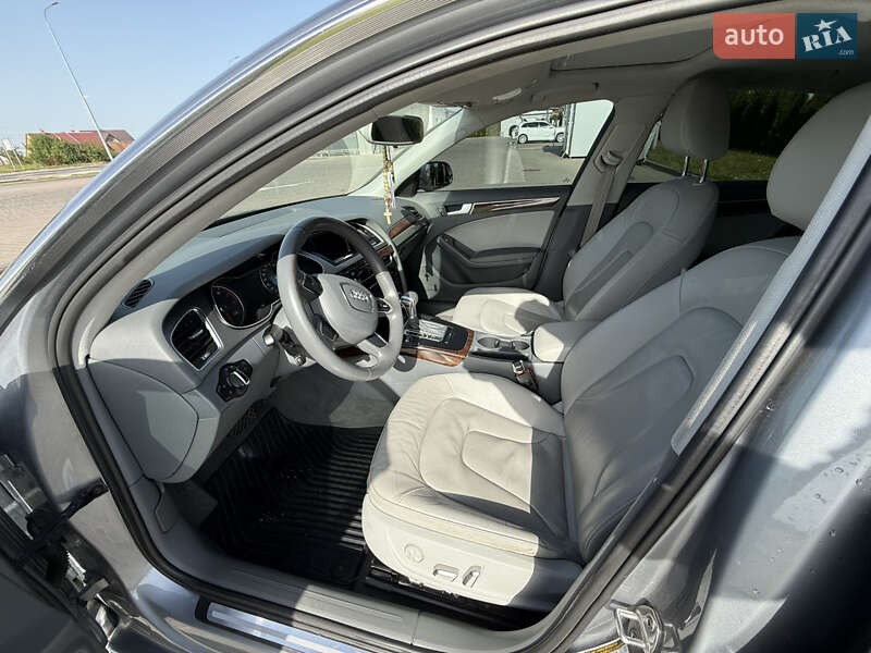 Седан Audi A4 2014 в Городке