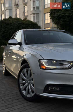 Седан Audi A4 2013 в 