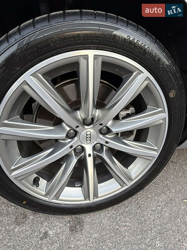 Седан Audi A4 2018 в Полтаве