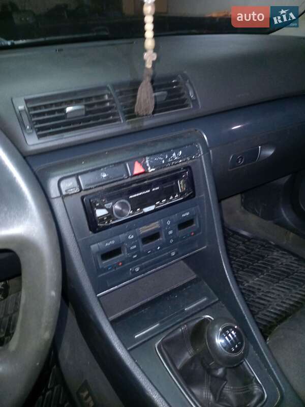 Седан Audi A4 2004 в Харькове