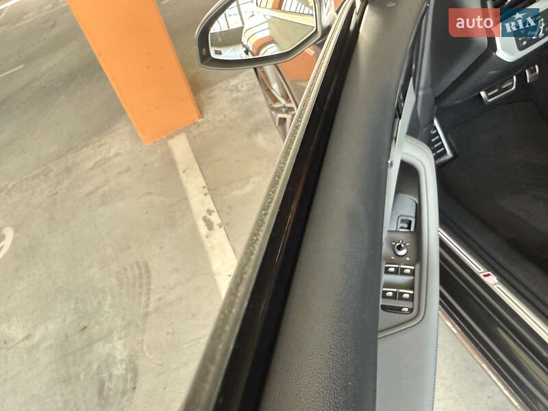 Седан Audi A4 2023 в Киеве