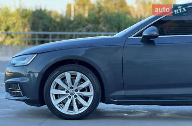 Седан Audi A4 2018 в 