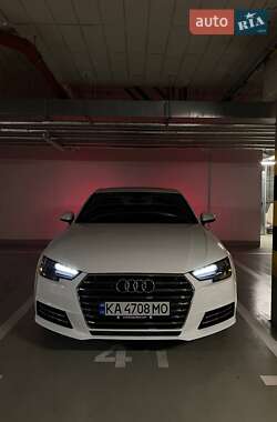 Седан Audi A4 2016 в Львове