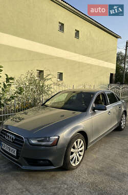 Седан Audi A4 2012 в 