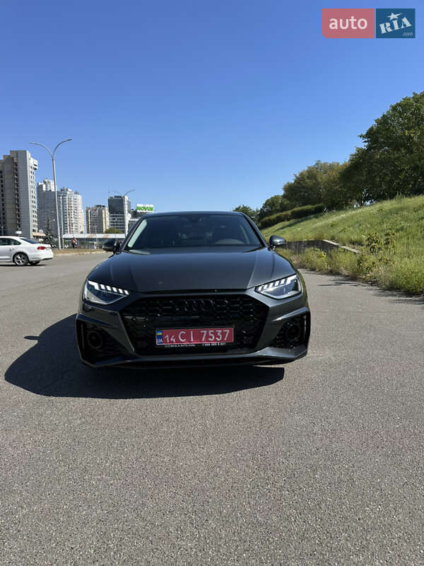Седан Audi A4 2021 в Киеве