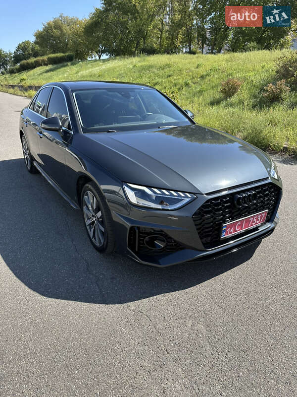 Седан Audi A4 2021 в Киеве