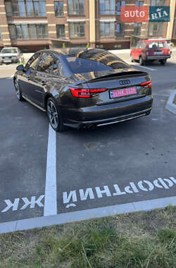Седан Audi A4 2017 в 