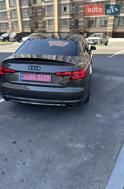 Седан Audi A4 2017 в 