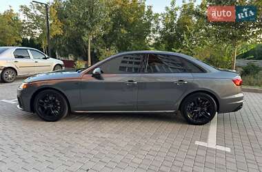 Седан Audi A4 2023 в 