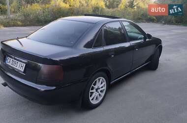 Седан Audi A4 1995 в 