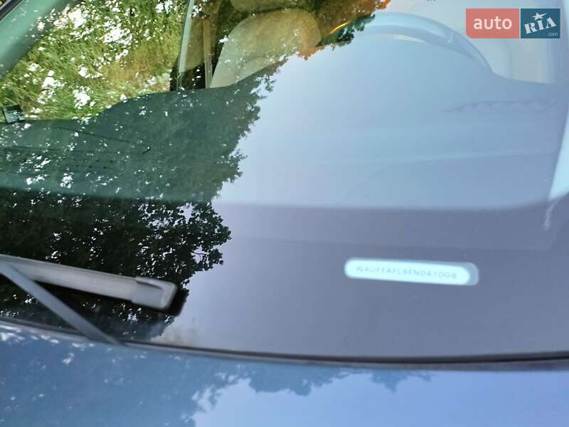 Седан Audi A4 2015 в Виннице
