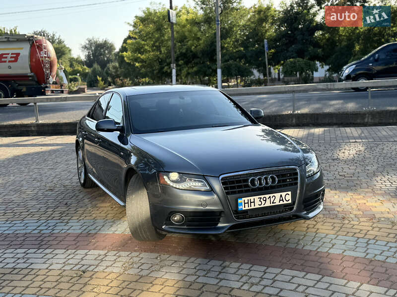 Седан Audi A4 2011 в Сарате