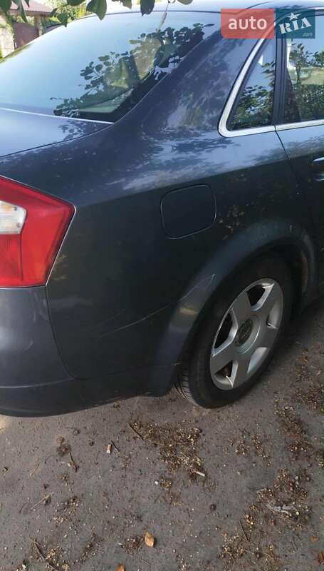 Седан Audi A4 2004 в Сокале