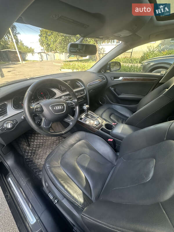 Седан Audi A4 2012 в Харькове