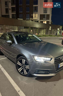 Седан Audi A4 2017 в 