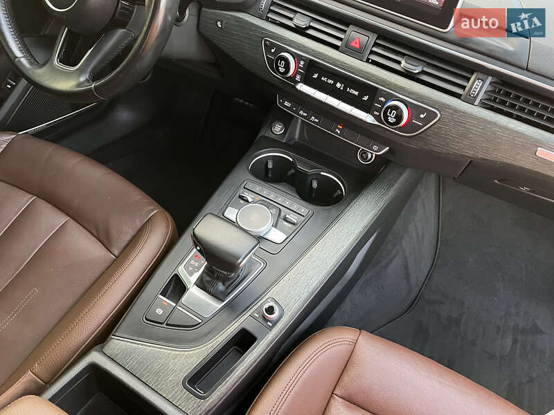 Седан Audi A4 2017 в Львові