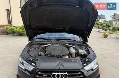 Седан Audi A4 2017 в 