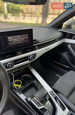 Седан Audi A4 2021 в 