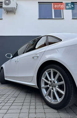 Седан Audi A4 2015 в 