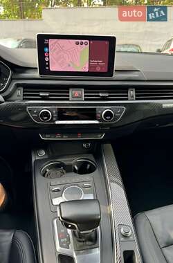 Седан Audi A4 2016 в 