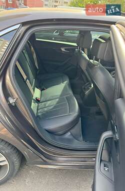 Седан Audi A4 2016 в 
