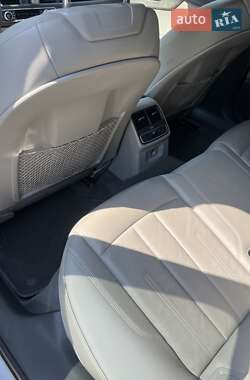 Седан Audi A4 2018 в 