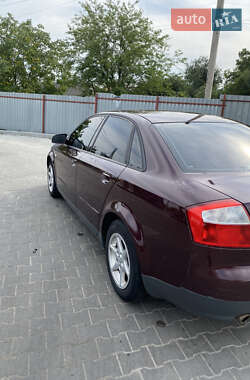 Седан Audi A4 2001 в 